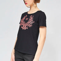 T-shirt nera stampa coralli